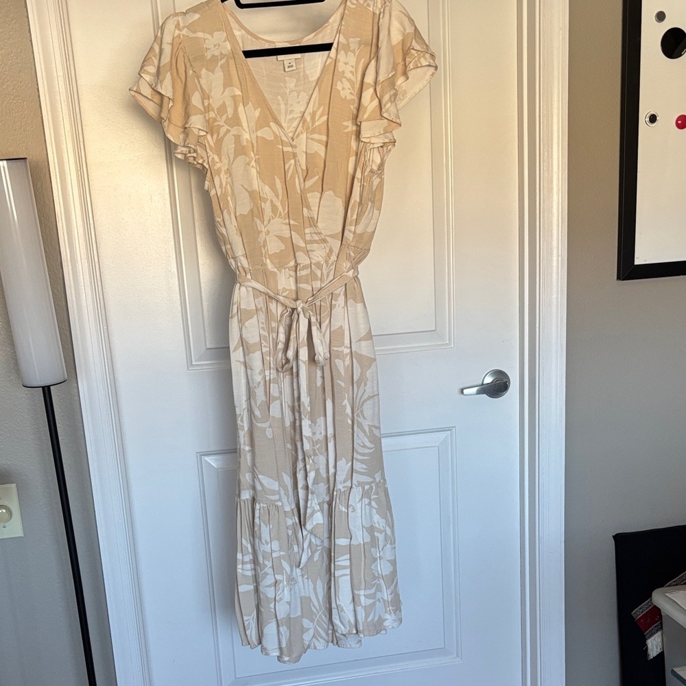 Ava & Viv Cream Floral Midi Dress